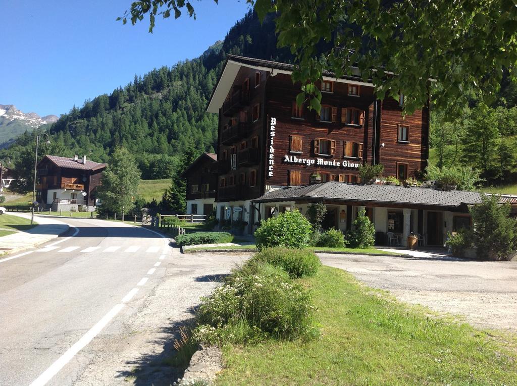 B&B Monte Giove Formazza Luaran gambar